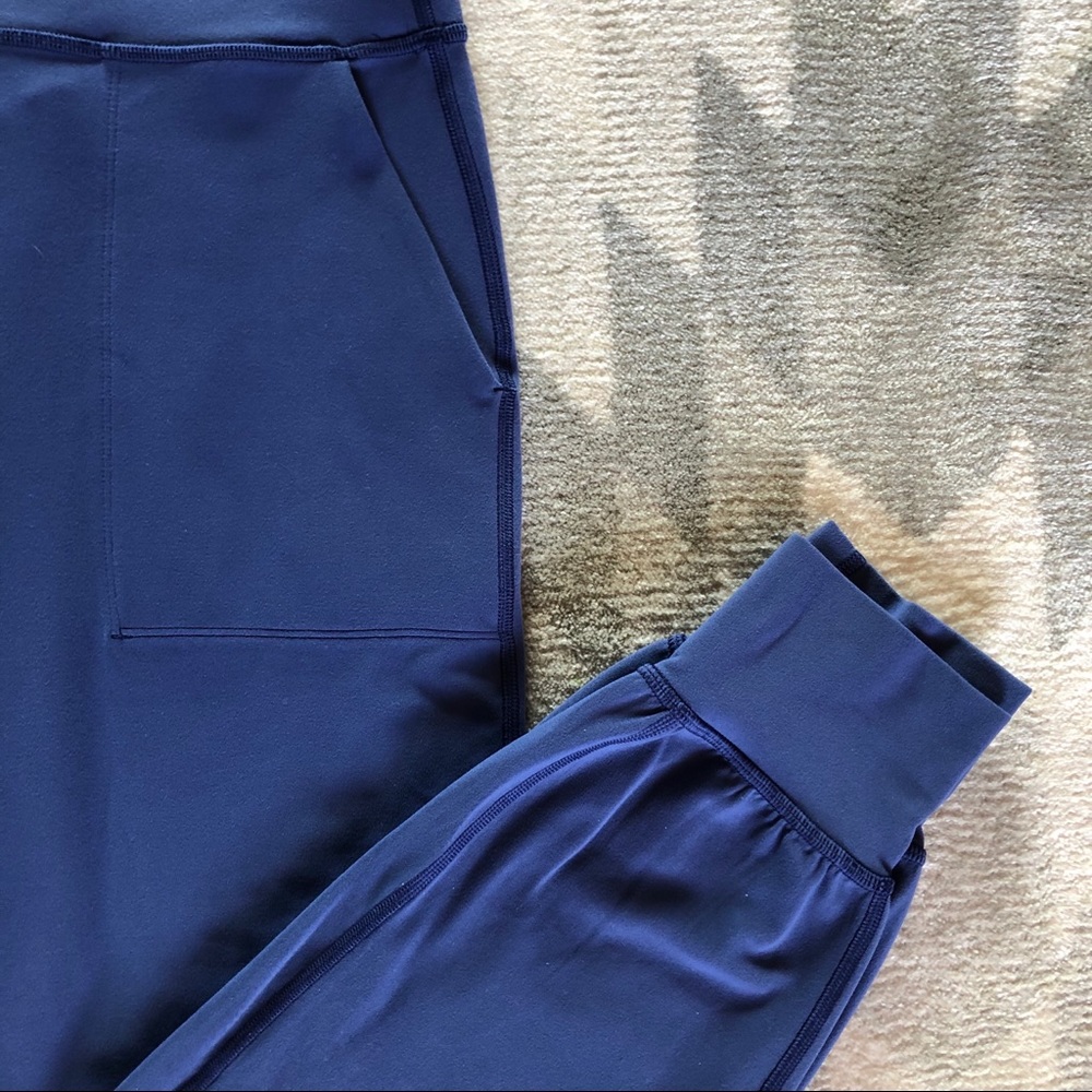 ❣️ SOLD - Lululemon Align Jogger in Gatsby Blue - Picture 4 of 8
